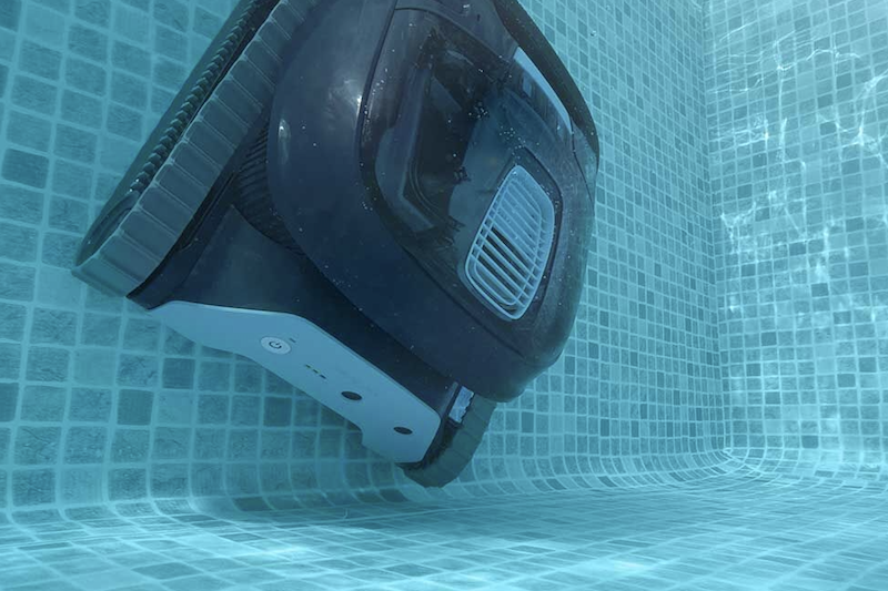 robot de piscine biot avantage service piscine